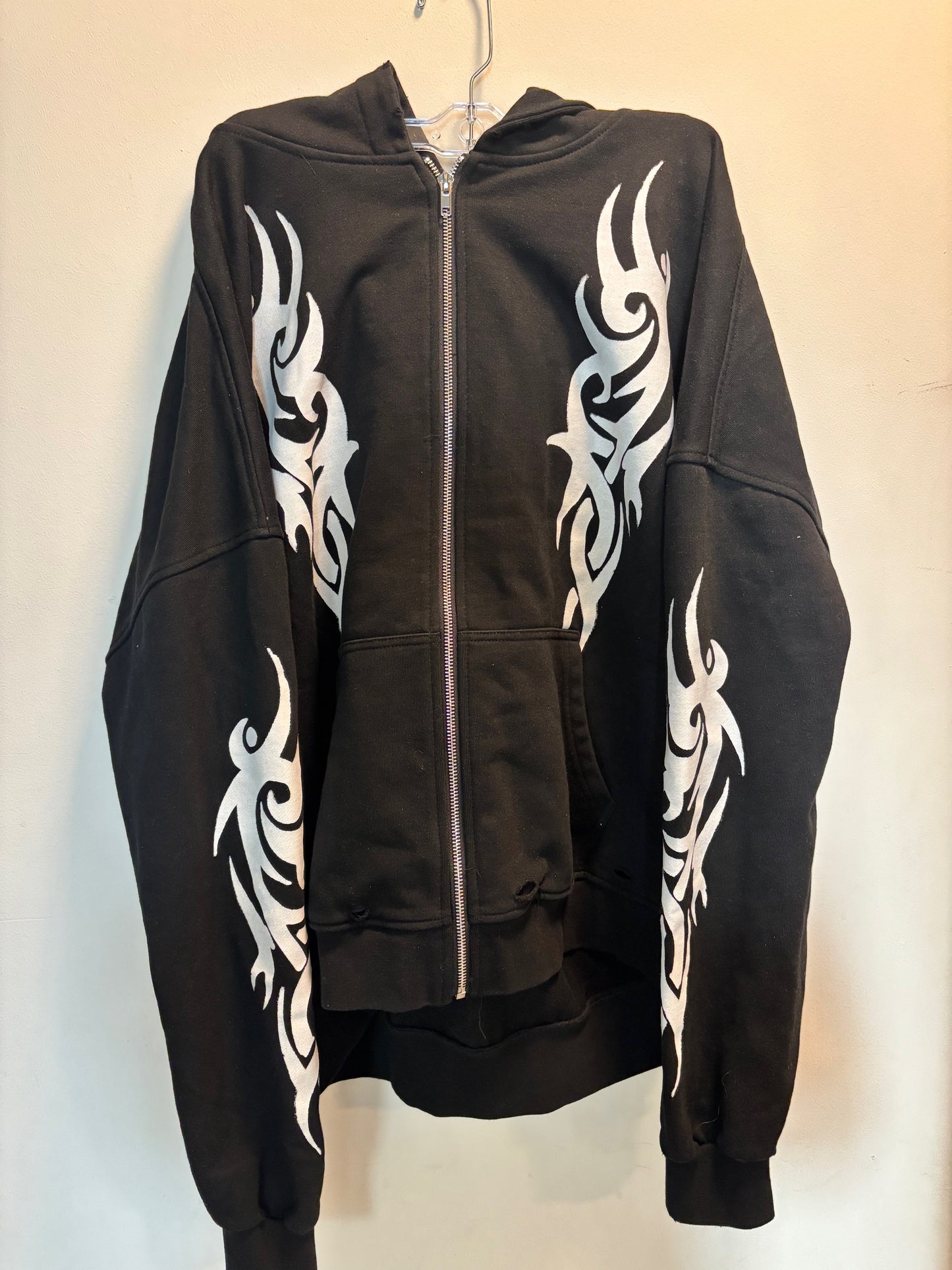 BLACK TATTOO ZIP UP